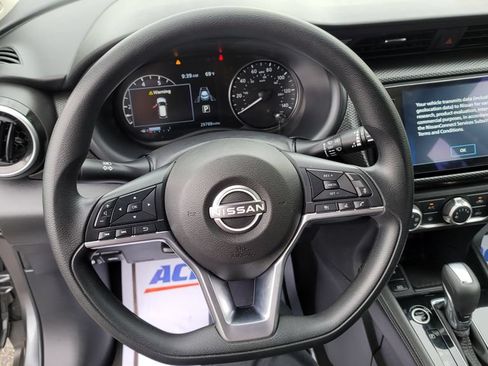 Used 2024 Nissan Kicks SV FWD image 20