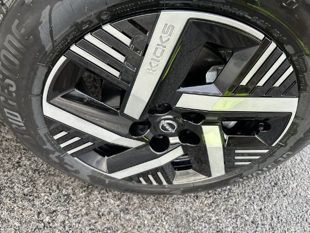 New 2026 Nissan Kicks SV w/ SV Premium Package FWD image 22