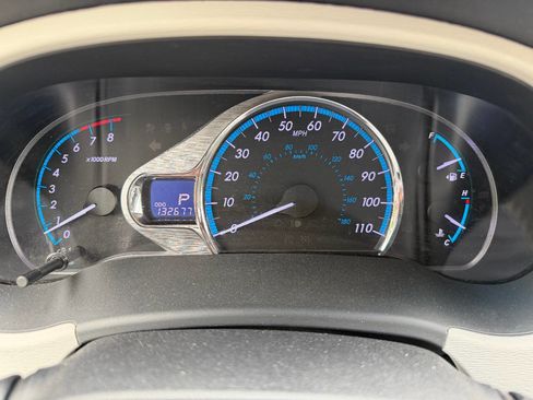 Used 2012 Toyota Sienna Limited w/ Premium Pkg FWD image 17