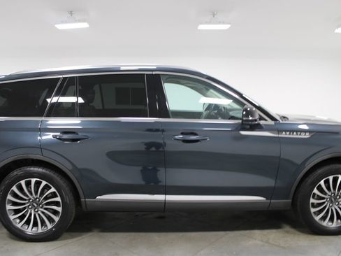 Used 2023 Lincoln Aviator Reserve w/ Equipment Group 201A AWD/4WD image 11