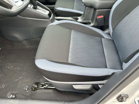 Used 2025 Nissan Versa SV w/ Trunk Package image 20