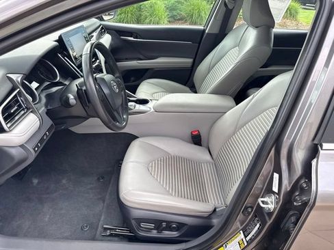 Used 2024 Toyota Camry SE FWD image 23