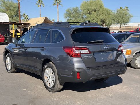 Used 2018 Subaru Outback 2.5i Premium image 6