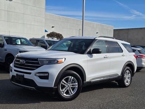 Certified 2024 Ford Explorer XLT w/ Equipment Group 202A image 2