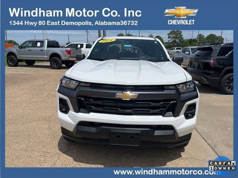 Used 2024 Chevrolet Colorado LT w/ LT Convenience Package II image 2