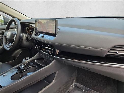Used 2025 Nissan Rogue SL FWD image 20
