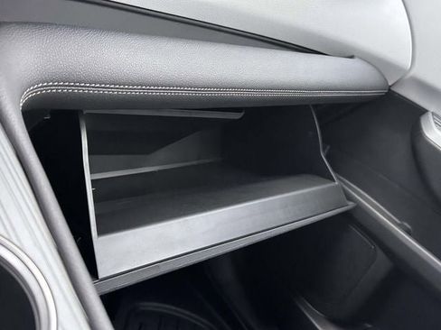 Used 2026 Toyota Sienna LE image 35