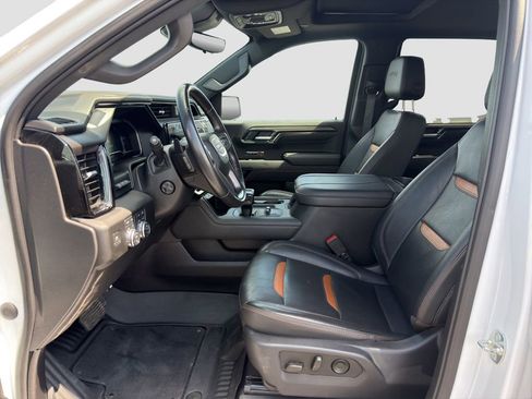 Used 2023 GMC Sierra 1500 AT4 w/ AT4 Premium Package AWD/4WD image 9