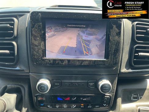 Used 2025 RAM ProMaster 2500 w/ Convenience Group FWD image 18