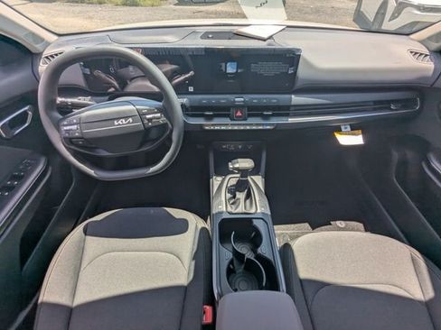 New 2026 Kia K4 FWD image 15