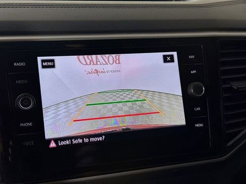 Used 2020 Volkswagen Atlas Cross Sport SEL Premium image 17