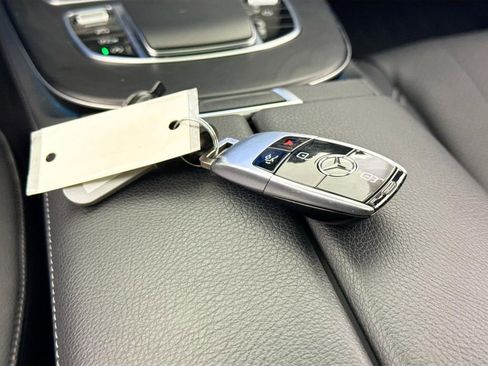 Used 2022 Mercedes-Benz E 350 Sedan image 17