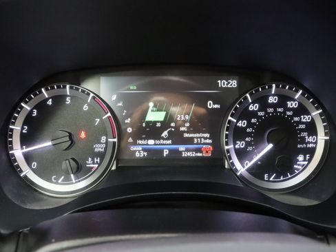 Certified 2025 Toyota Highlander XLE image 43