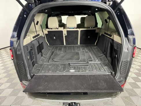 Certified 2020 Land Rover Discovery Landmark image 29