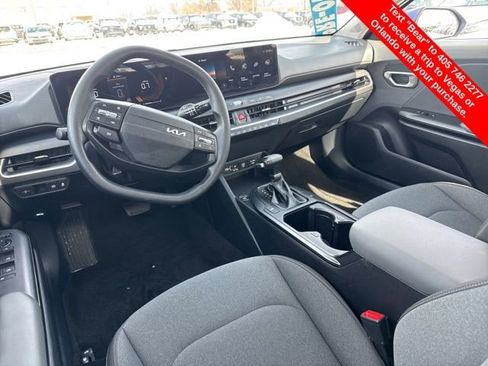 Used 2025 Kia K4 LXS image 11