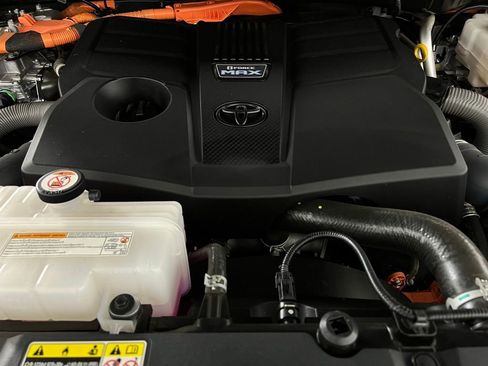 Used 2024 Toyota Sequoia Platinum image 36