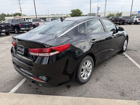 Used 2017 Kia Optima LX FWD image 6
