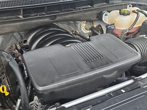 Used 2023 GMC Yukon XL SLT image 14