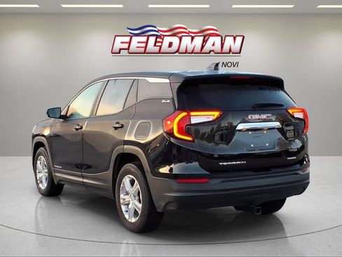Used 2022 GMC Terrain SLE AWD/4WD image 3