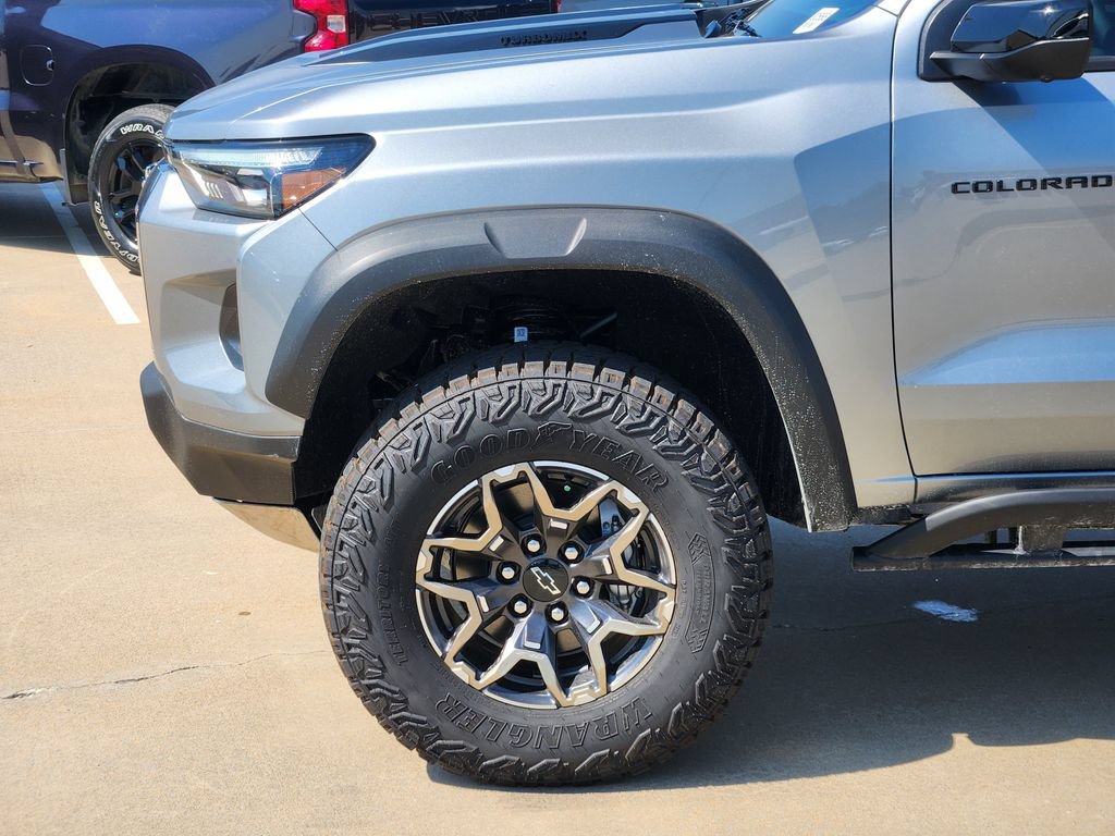 New 2026 Chevrolet Colorado ZR2 w/ Technology Package AWD/4WD image 5