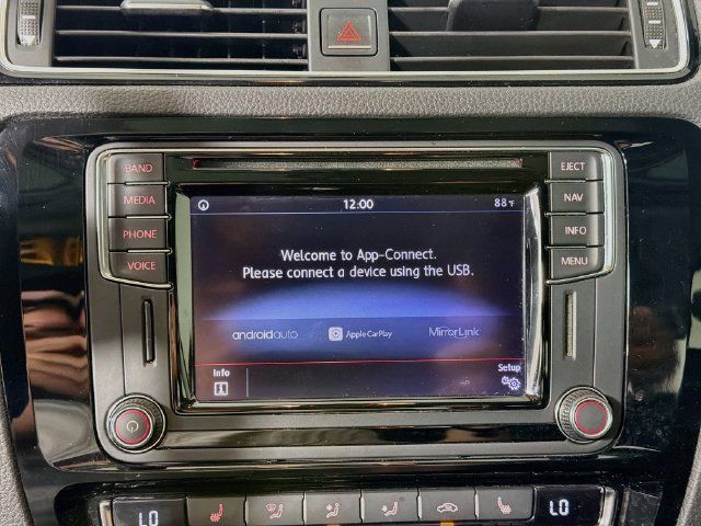 Used 2017 Volkswagen Jetta SEL FWD image 17