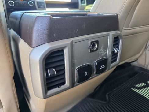 Used 2018 Ford F150 Lariat image 34