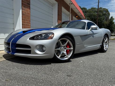 Used 2010 Dodge Viper SRT-10 w/ Protection Group image 2