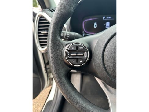 Used 2023 Kia Soul LX w/ LX Technology Package image 20