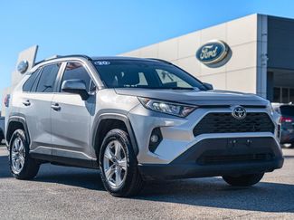 Used 2020 Toyota RAV4 XLE video 1