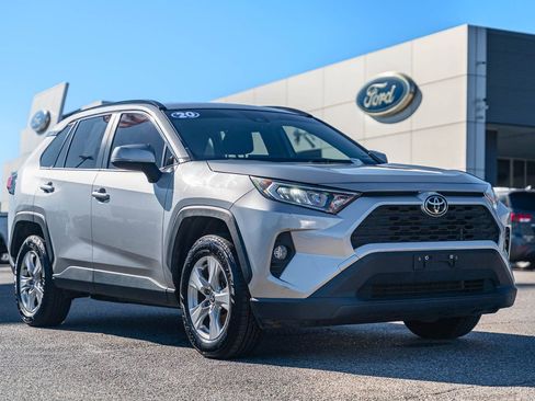 Used 2020 Toyota RAV4 XLE image 1