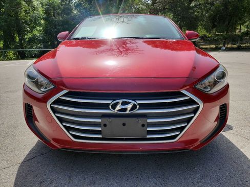 Used 2017 Hyundai Elantra SE FWD image 2