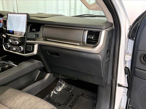 Certified 2023 Ford Expedition XLT image 16