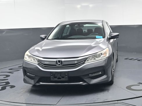 Used 2017 Honda Accord Sport image 5