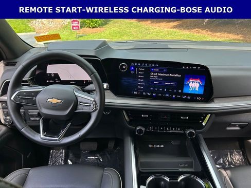 Used 2025 Chevrolet Tahoe Premier AWD/4WD image 16