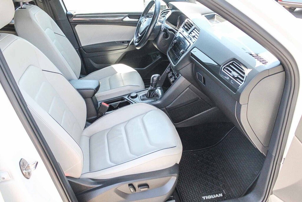 Used 2021 Volkswagen Tiguan SEL Premium R-Line AWD/4WD image 8