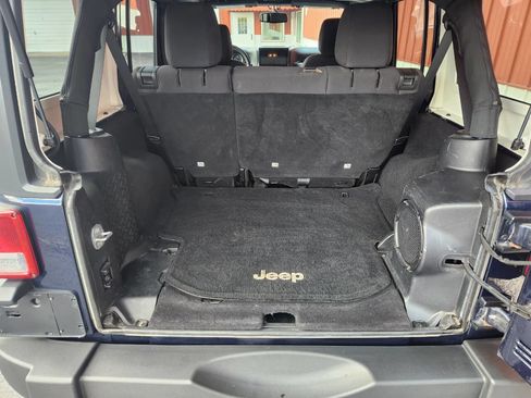 Used 2013 Jeep Wrangler Unlimited Sport AWD/4WD image 15