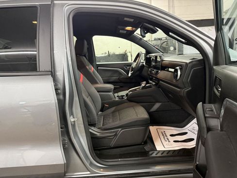 Used 2023 Chevrolet Colorado Z71 w/ Z71 Convenience Package 2 AWD/4WD image 29