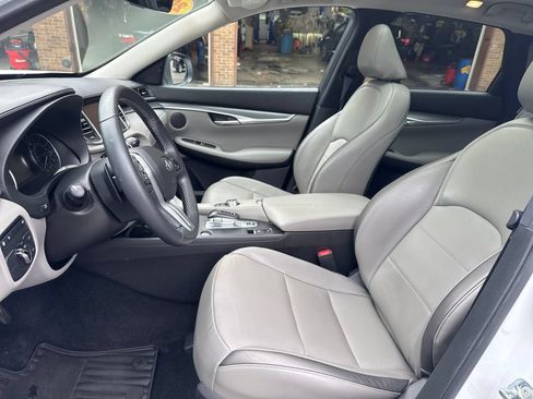Used 2023 INFINITI QX50 Luxe AWD/4WD image 17