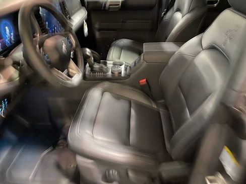 New 2025 Ford Bronco Badlands image 9