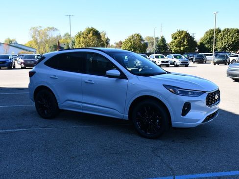 New 2026 Ford Escape ST-Line Elite w/ Class II Trailer Tow Package image 8