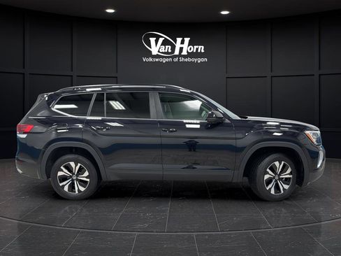 Used 2024 Volkswagen Atlas SE image 8