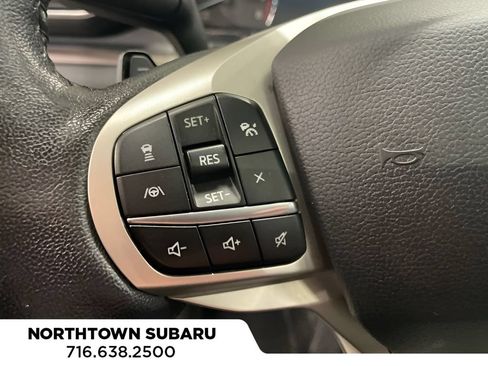 Used 2020 Ford Explorer Limited w/ Equipment Group 310A AWD/4WD image 28