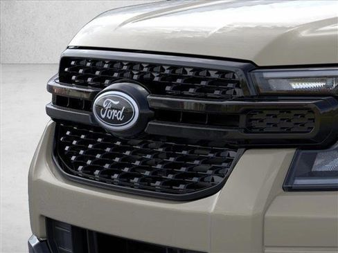 New 2025 Ford Ranger XLT w/ FX4 Off-Road Package image 17