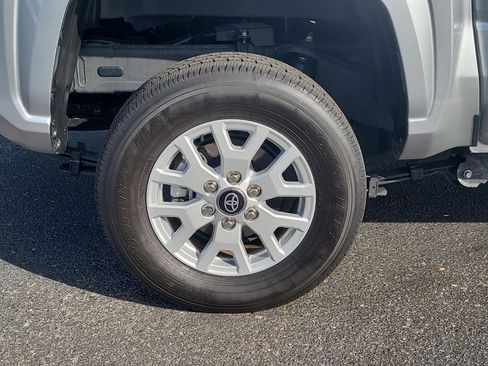 Used 2025 Toyota Tacoma SR image 10