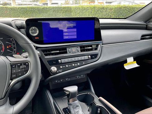 New 2025 Lexus ES 350 w/ Premium Package image 9