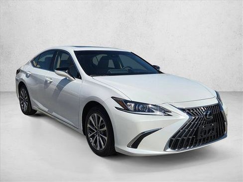 Used 2025 Lexus ES 350 image 3