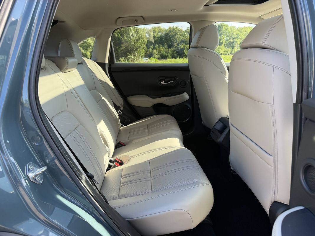 Used 2023 Honda HR-V EX-L image 35