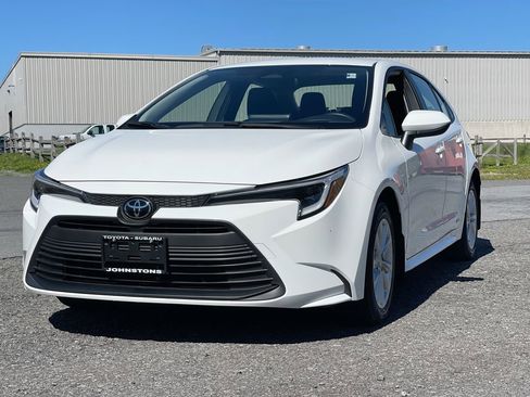 Used 2026 Toyota Corolla LE w/ LE Premium Package AWD/4WD image 12