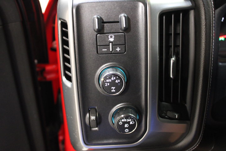 Used 2016 Chevrolet Silverado 1500 LTZ w/ Sport Package AWD/4WD image 40
