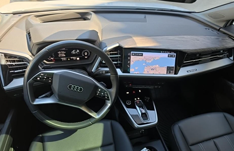 Used 2023 Audi Q4 e-tron Prestige AWD/4WD image 3